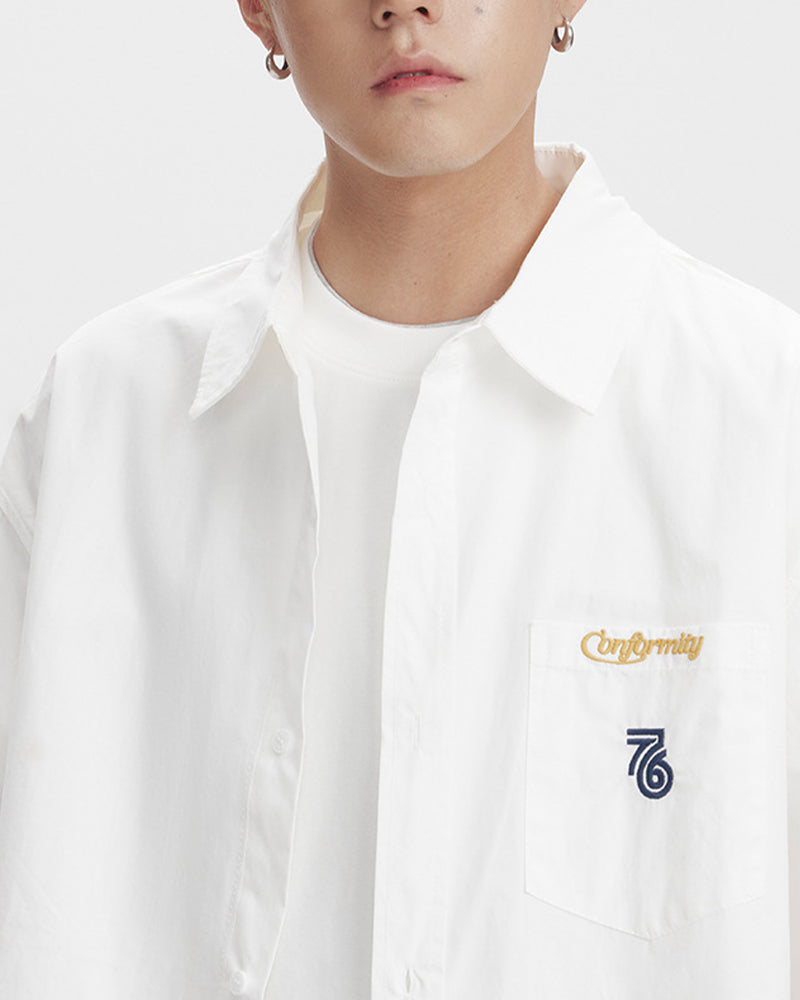 Badge embroidered short-sleeved shirt