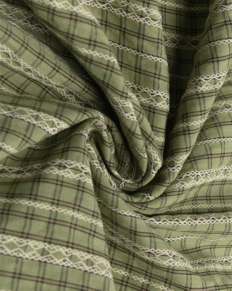 Cute short-sleeved shirt with pendant