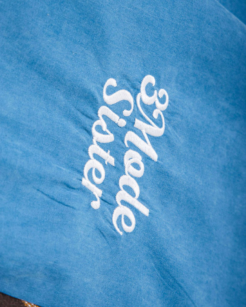 刺綉小花朵短袖襯衫