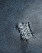 水洗破洞牛仔褲