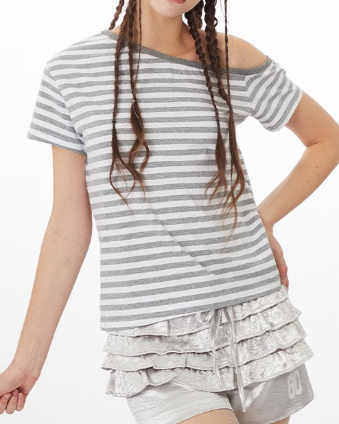 Off-shoulder striped short sleeves