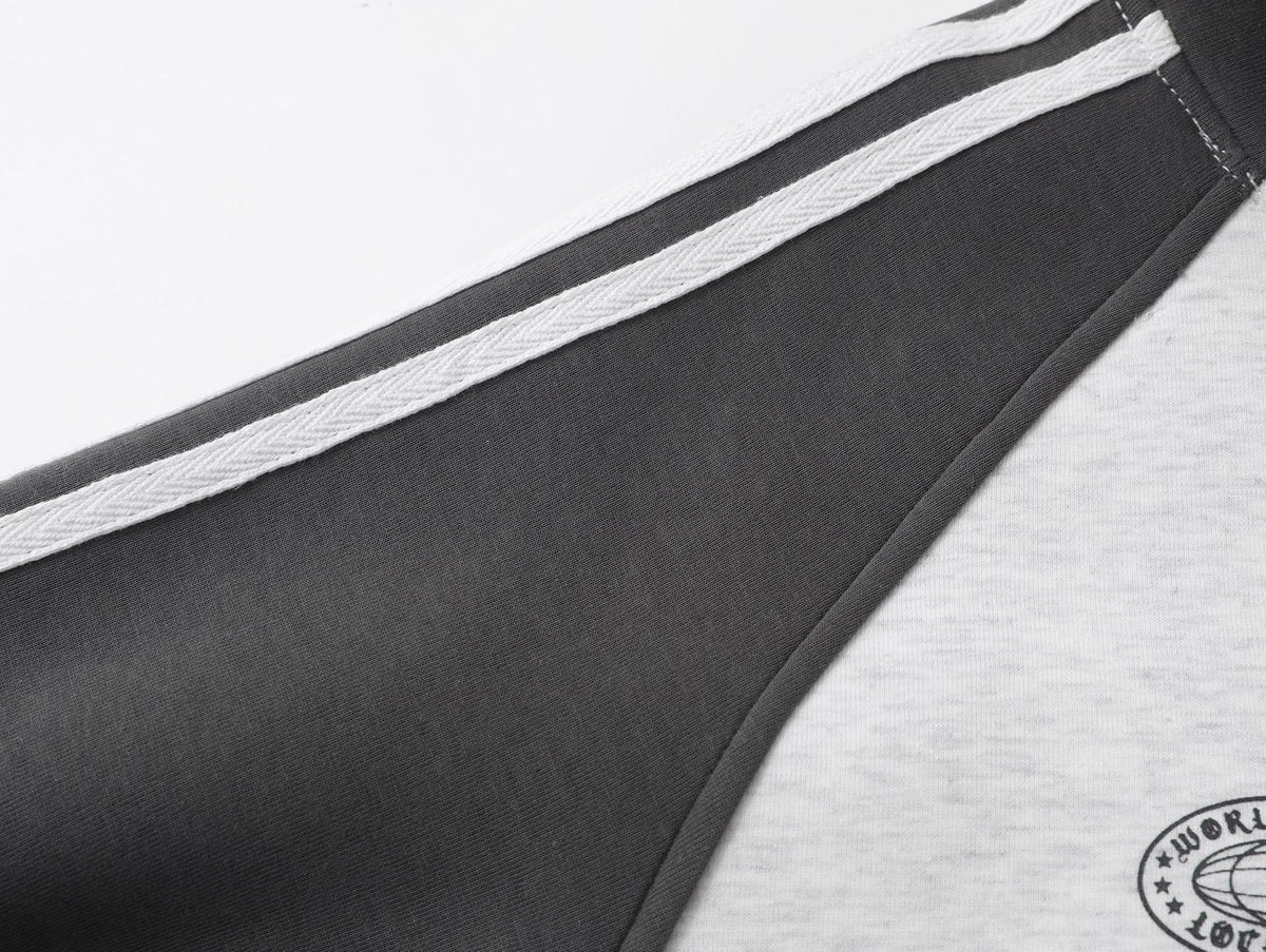 배색이 돋보이는 루즈하고 활용도가 높은 커플 자켓