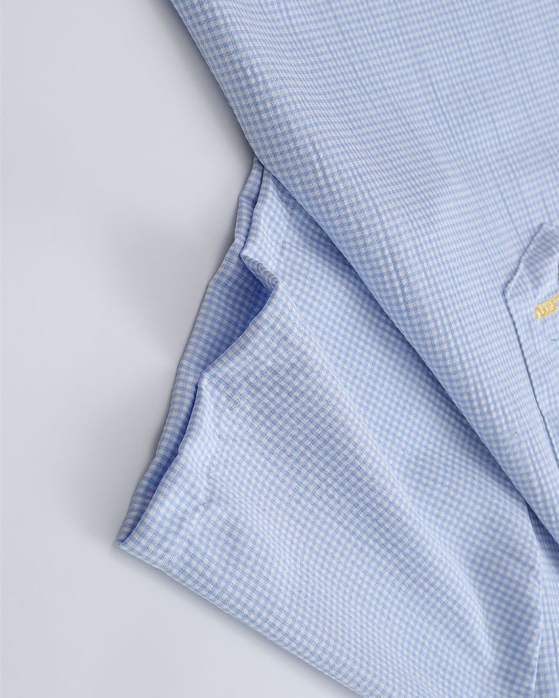 Embroidered plaid short-sleeved shirt