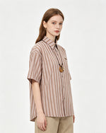 Vertical striped necklace short-sleeved shirt