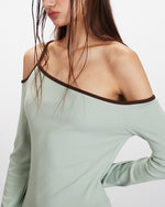 오프숄더 긴팔 상의 (여성용)