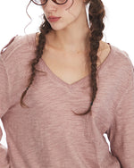 Simple, fitted top (women's)