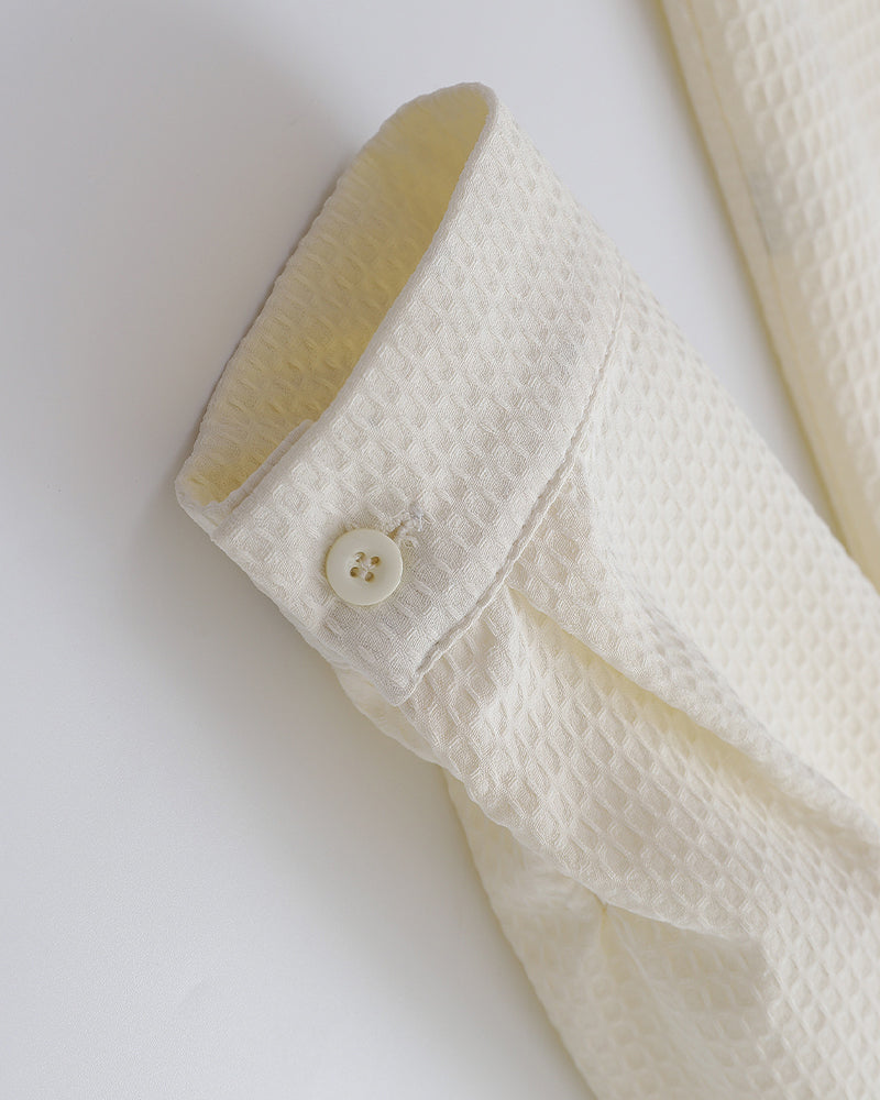 Floral embroidered long-sleeved shirt