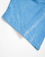 Short-sleeved shirt with small embroidered flowers