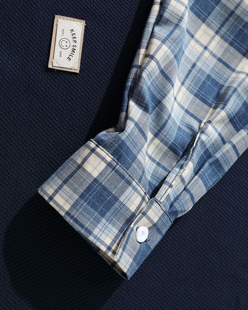 Long-sleeved polo shirt with detachable tie