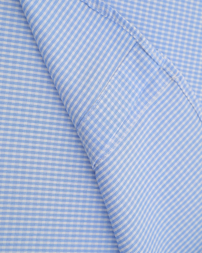 Cute embroidered short-sleeved shirt