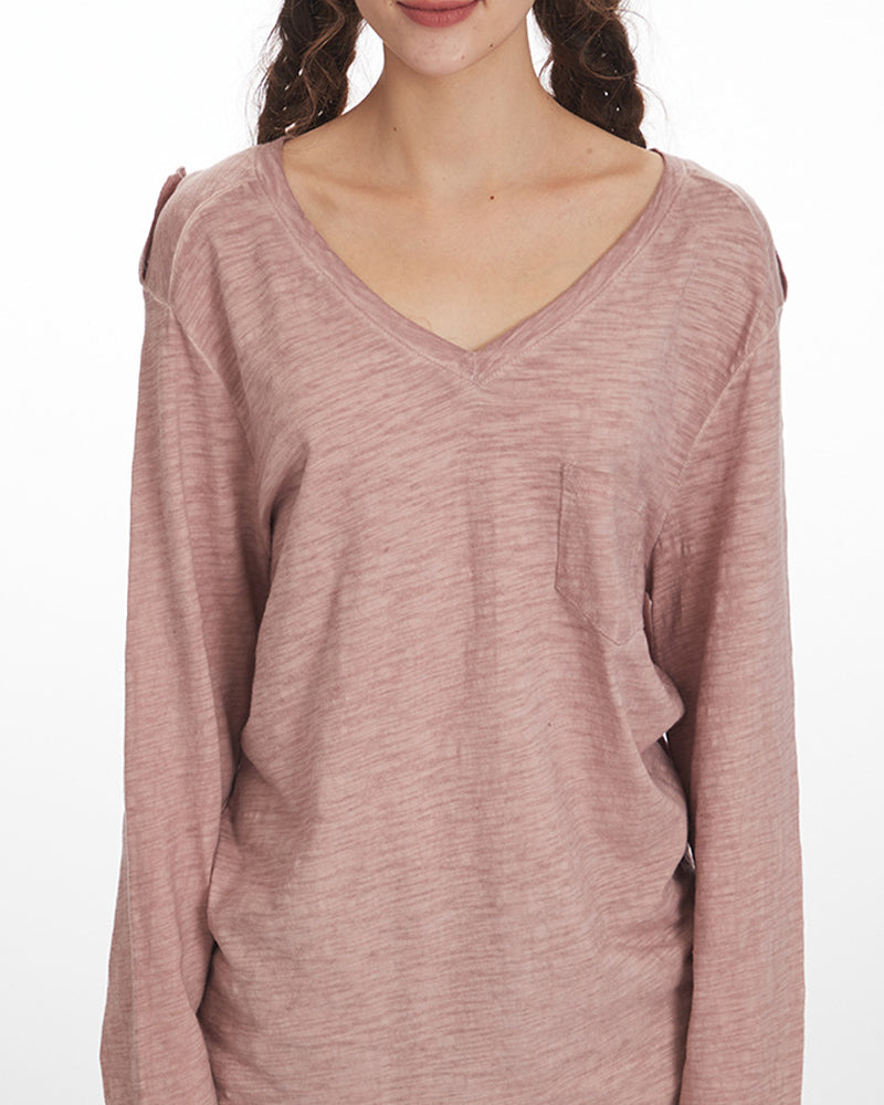 Simple, fitted top (women's)