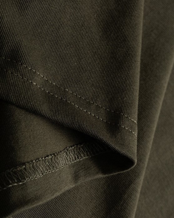 자수가 들어간 느슨한 짧은 소매