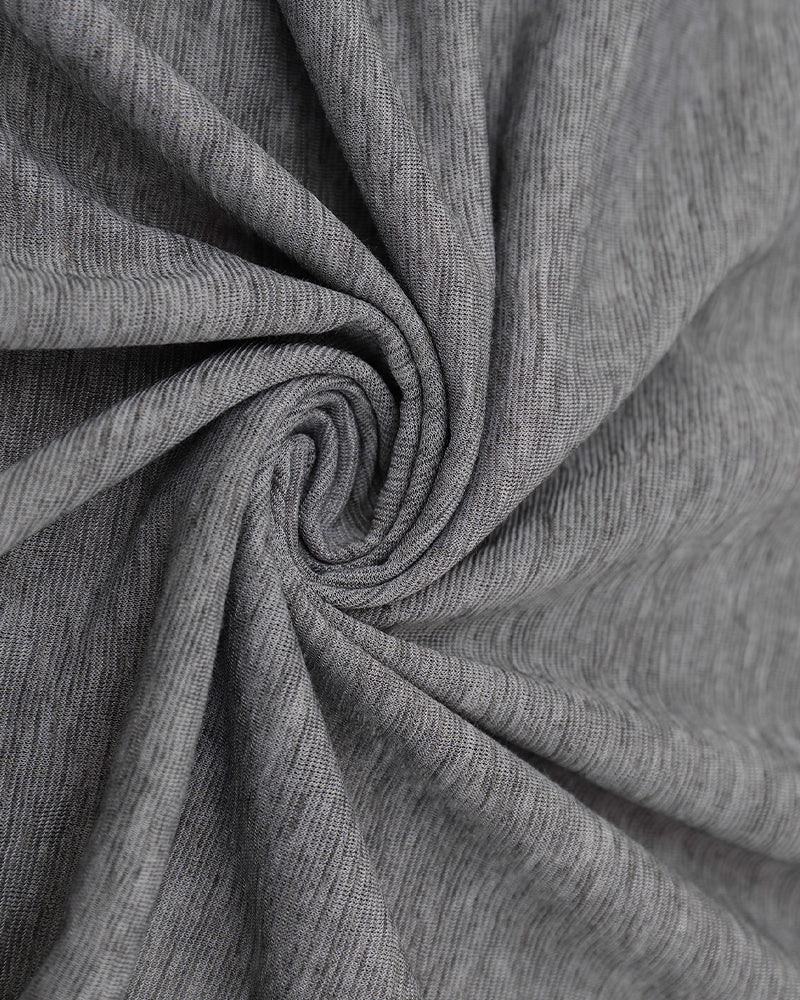 Casual and versatile long-sleeved shirt