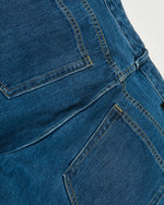 Wide-leg casual jeans