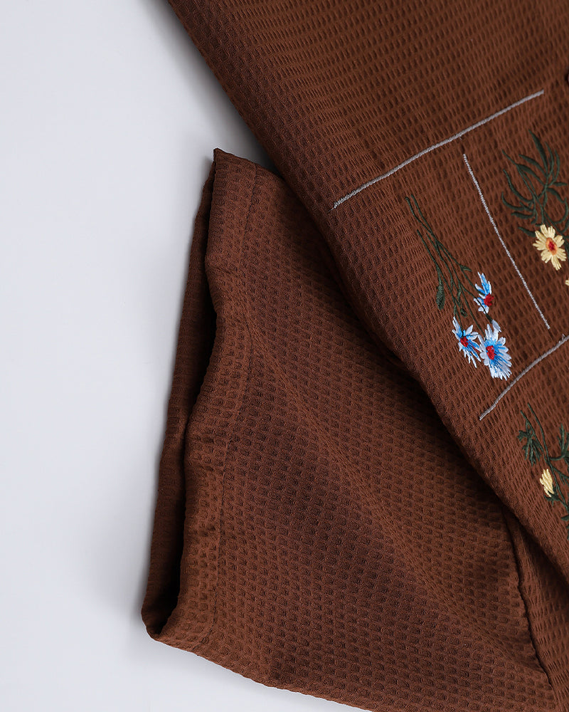 Floral embroidered short-sleeved shirt