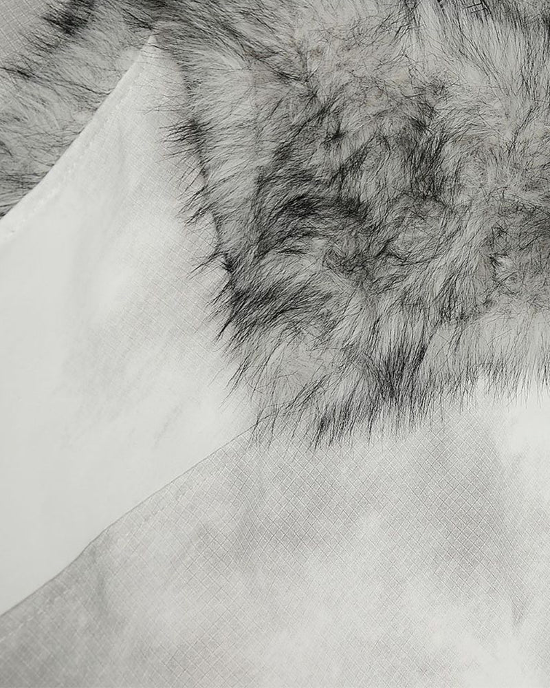 Short, versatile cotton-padded jacket