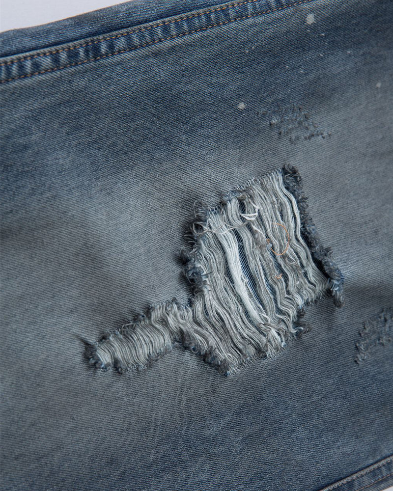 水洗破洞牛仔褲