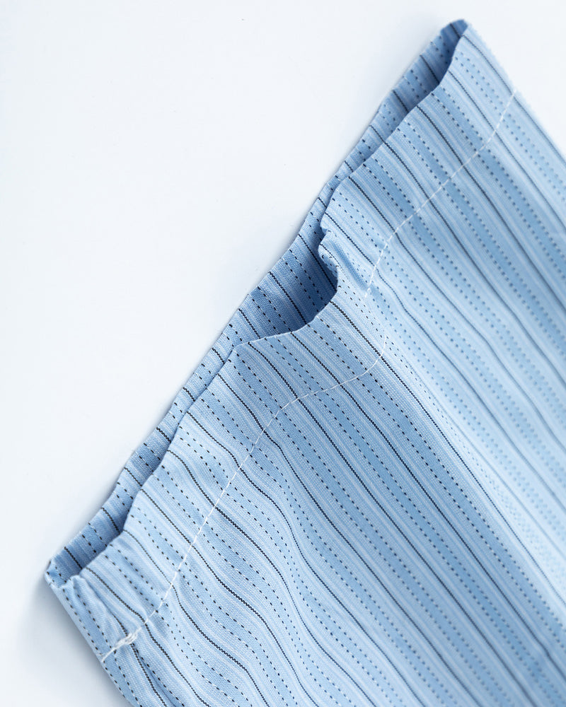 Casual striped short-sleeved shirt