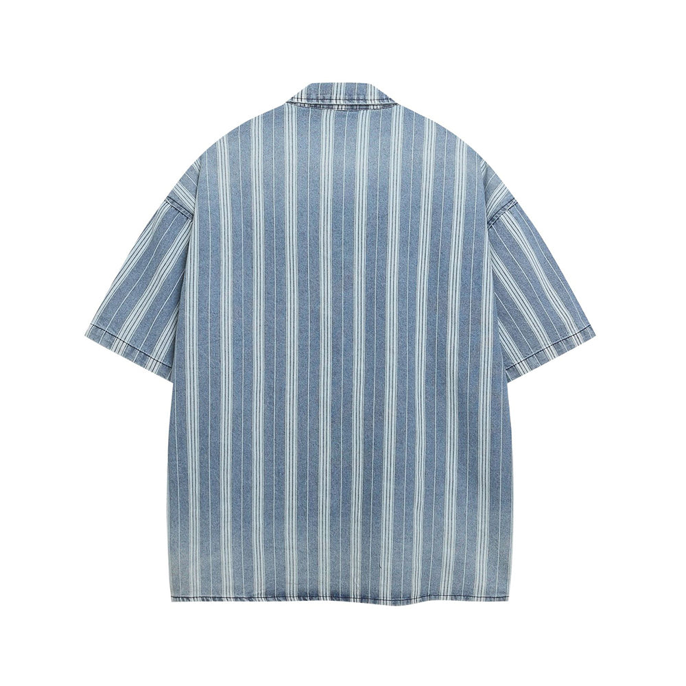 Simple short-sleeved shirt