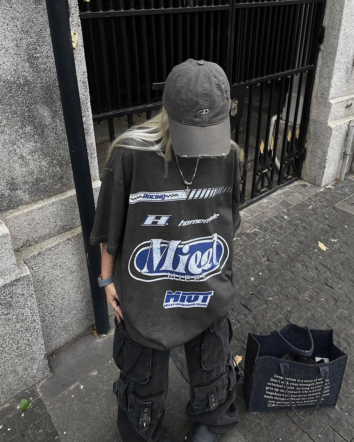 레트로 프린트 라운드넥 반팔