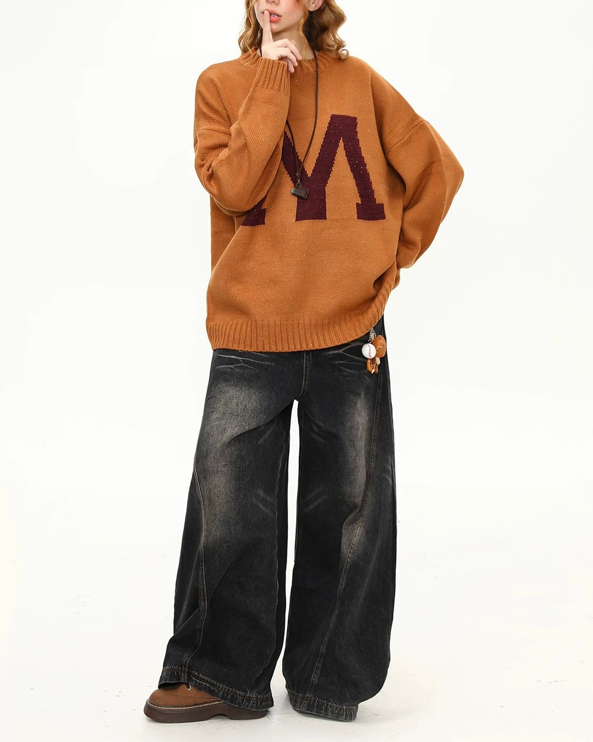 慵懶字母圓領毛衣