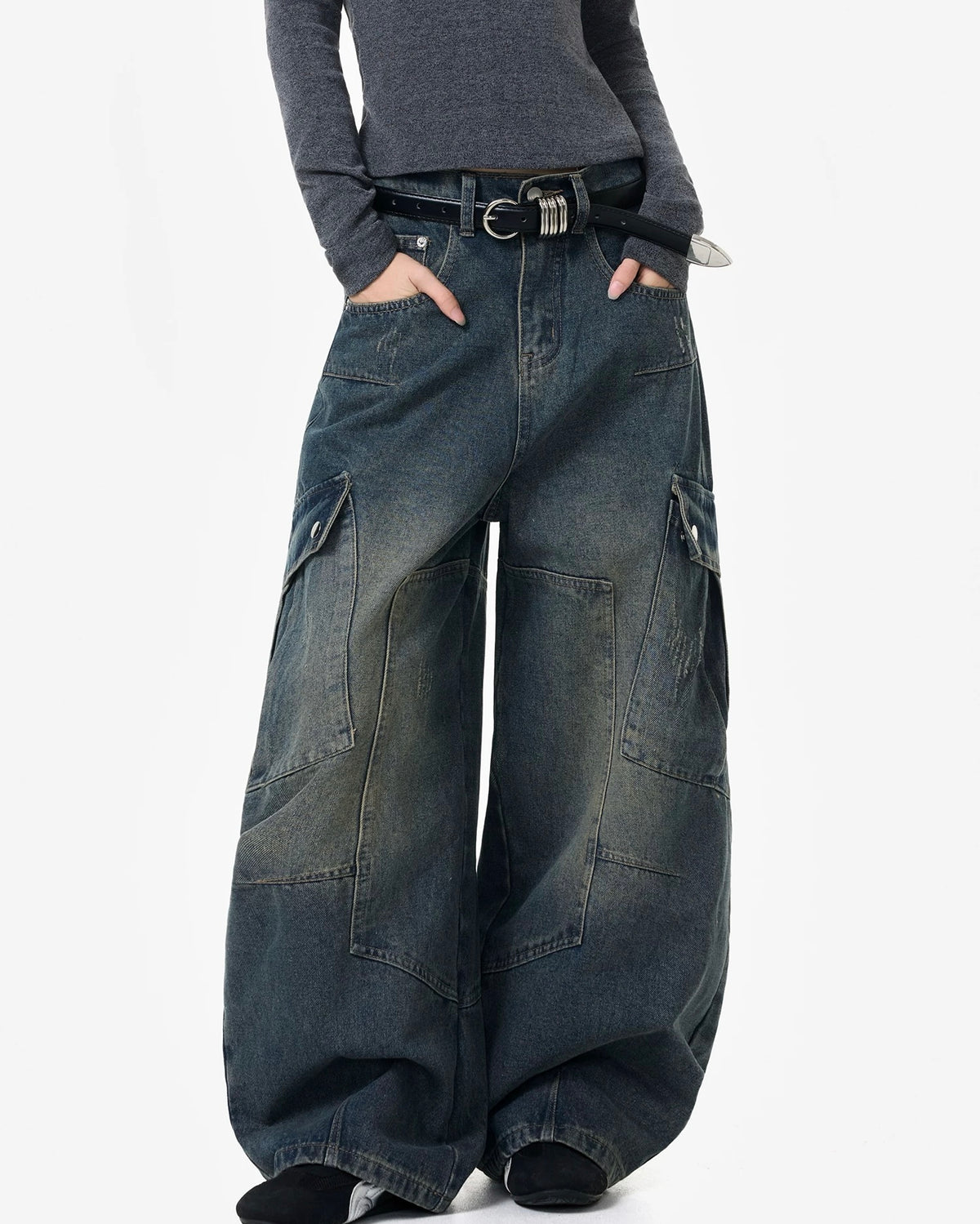 Distressed multi-pocket jeans