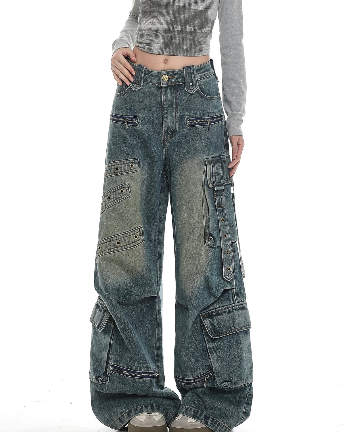 Multi-pocket cargo jeans