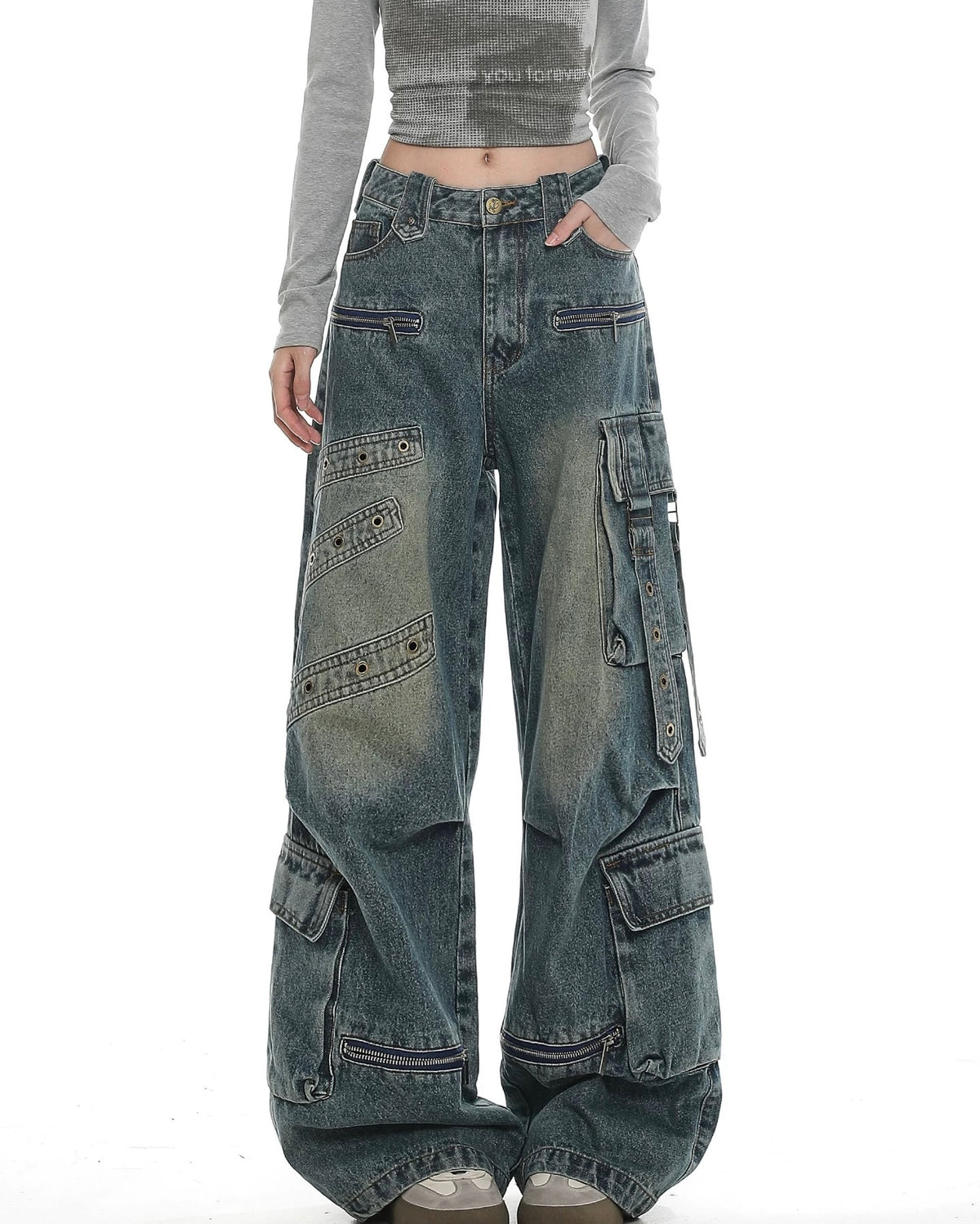 Multi-pocket cargo jeans