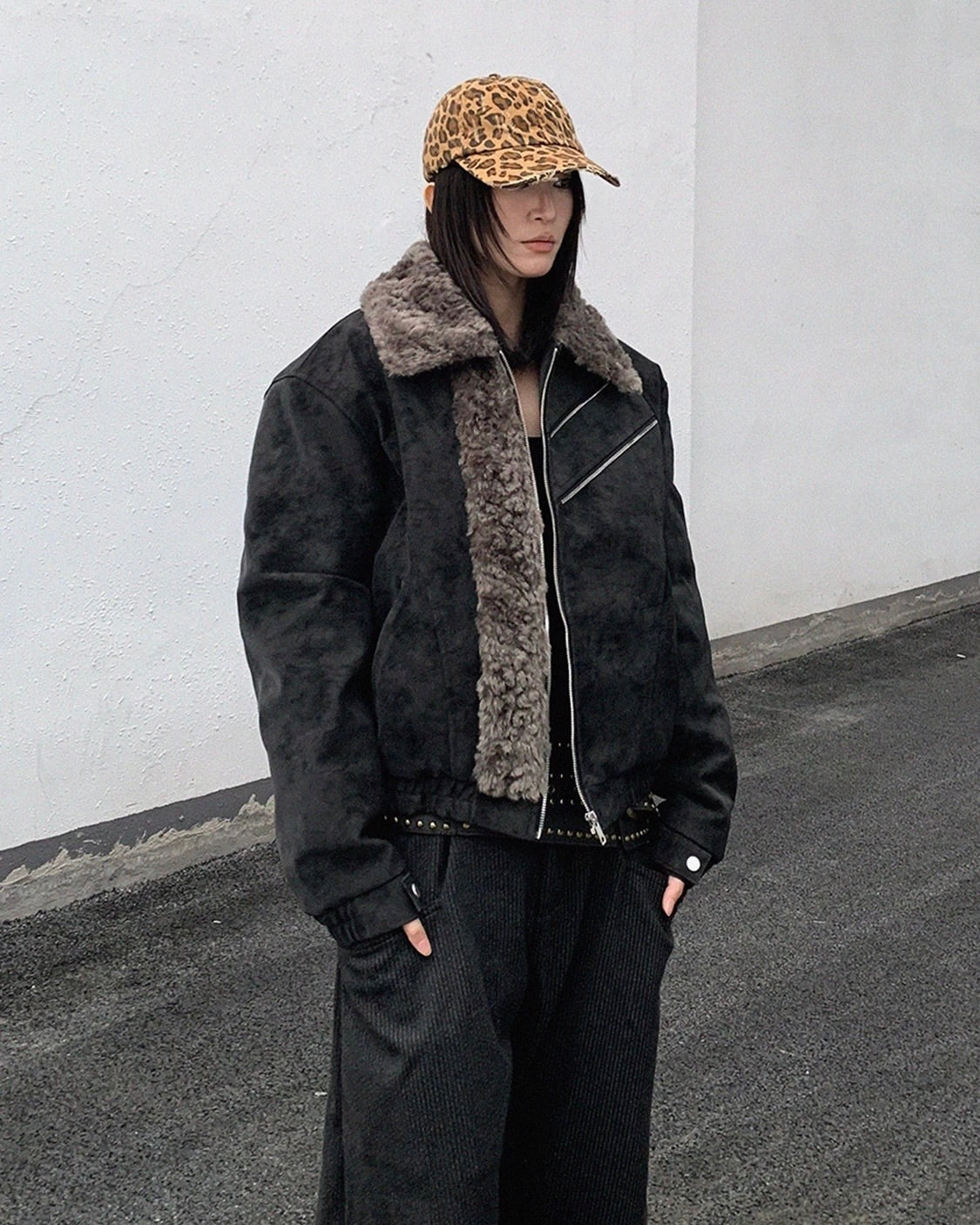 Retro-style short coat with fur collar