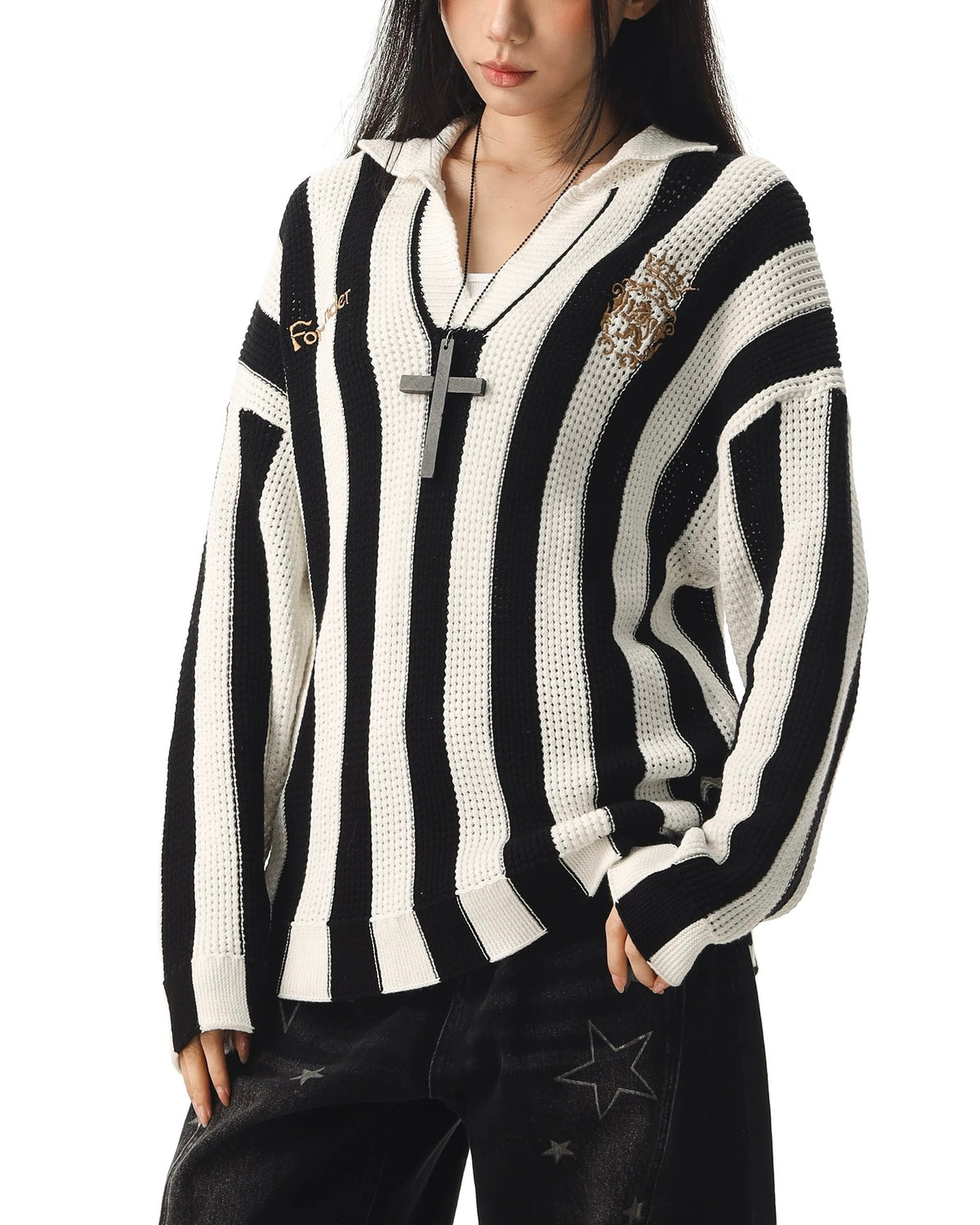 Simple and versatile collared sweater