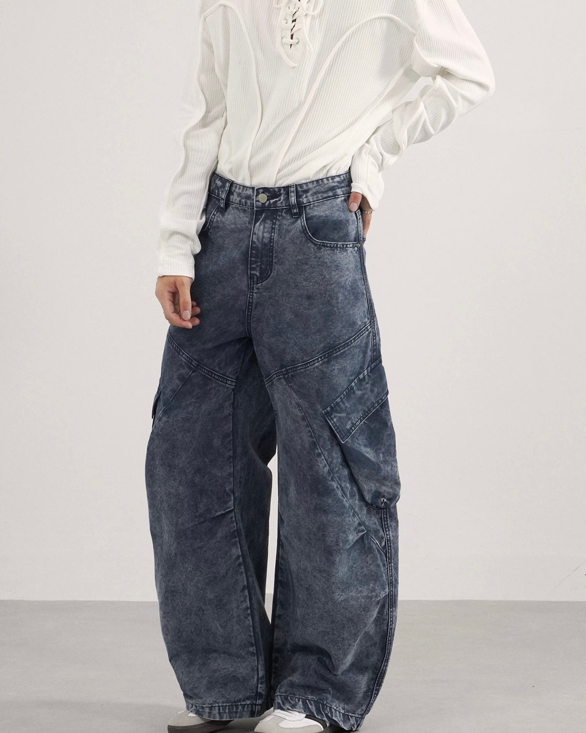 Loose-fitting casual trousers