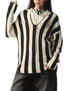 Simple and versatile collared sweater