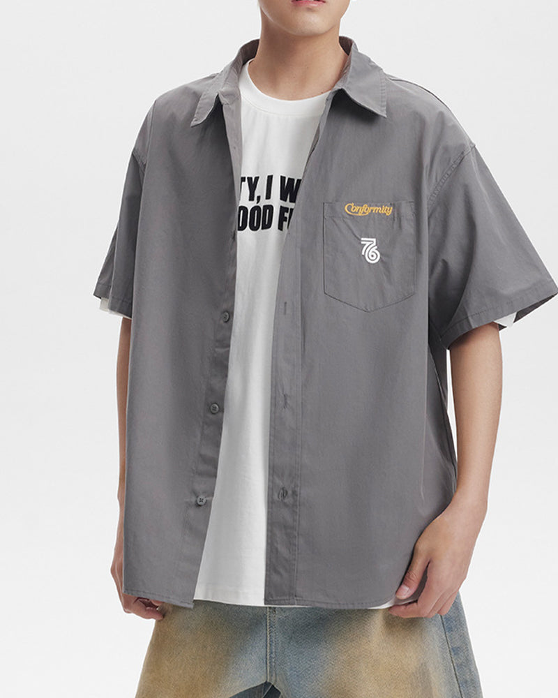 Badge embroidered short-sleeved shirt