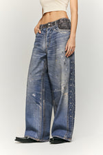 復古水洗破洞牛仔褲