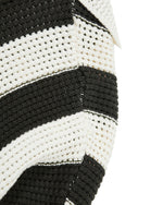 Simple and versatile collared sweater