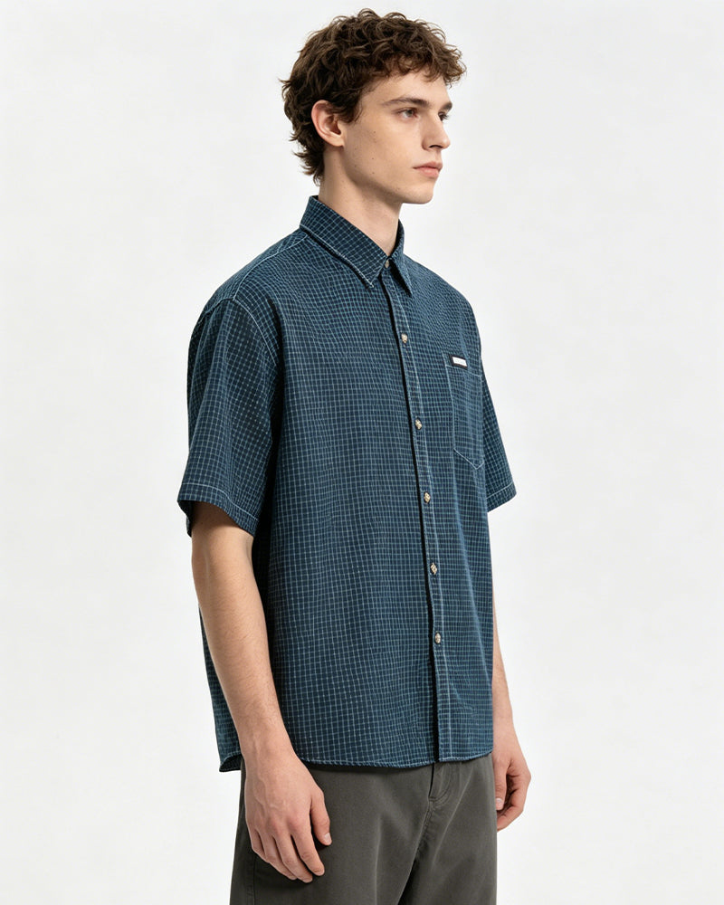 Simple plaid short-sleeved shirt