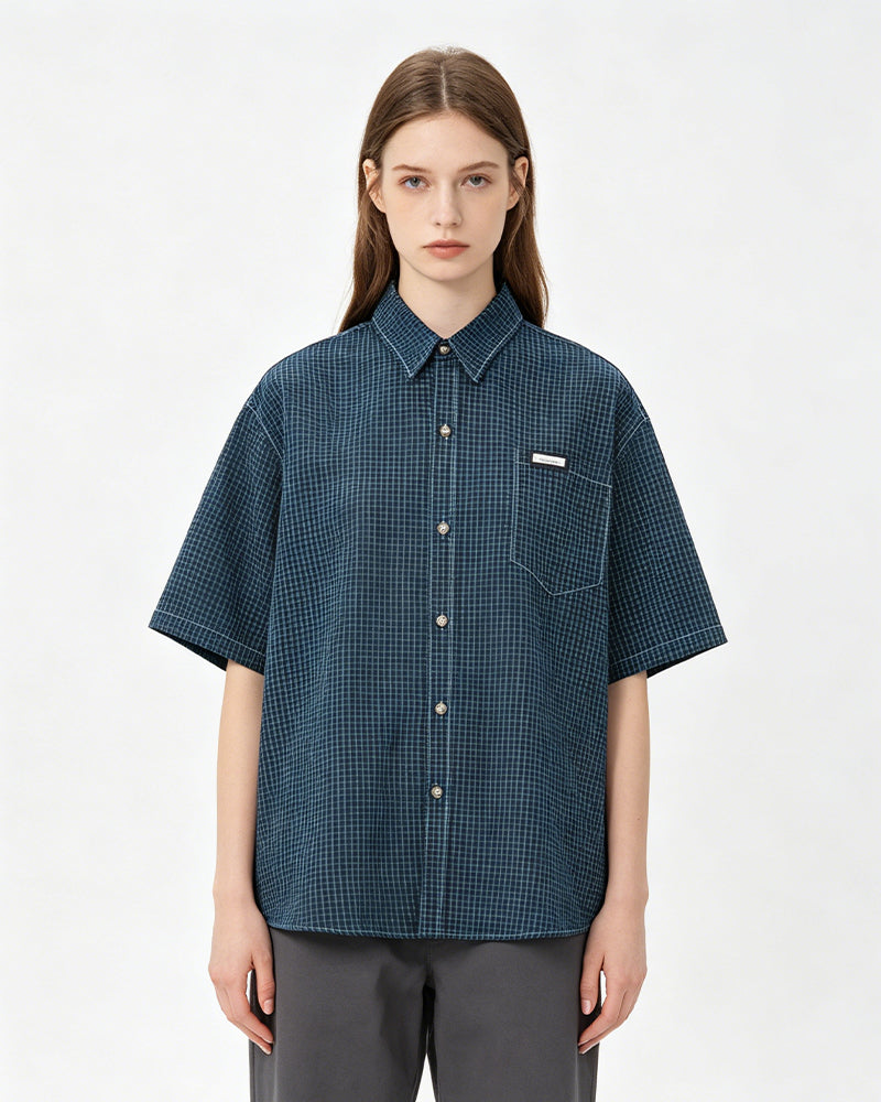 Simple plaid short-sleeved shirt