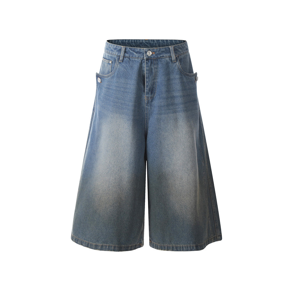 심플한 루즈한 데님 반바지