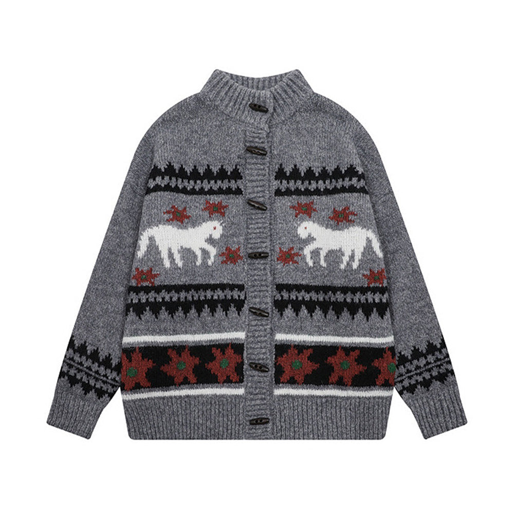 뿔 단추 자카드 스웨터