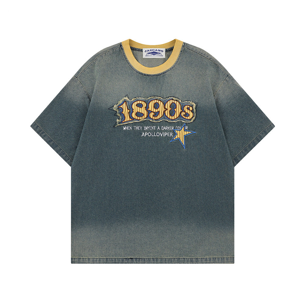 대조적인 컬러의 데님 반팔