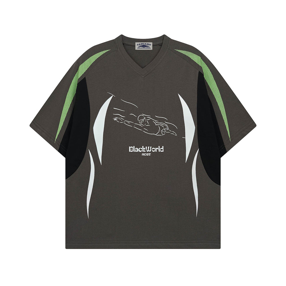 Loose contrasting short sleeves