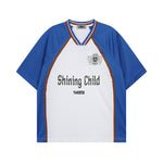 대비되는 색상의 느슨한 짧은 소매