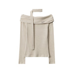 Striped contrasting one-shoulder long sleeves (women's style)