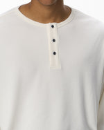 Simple and casual long-sleeved