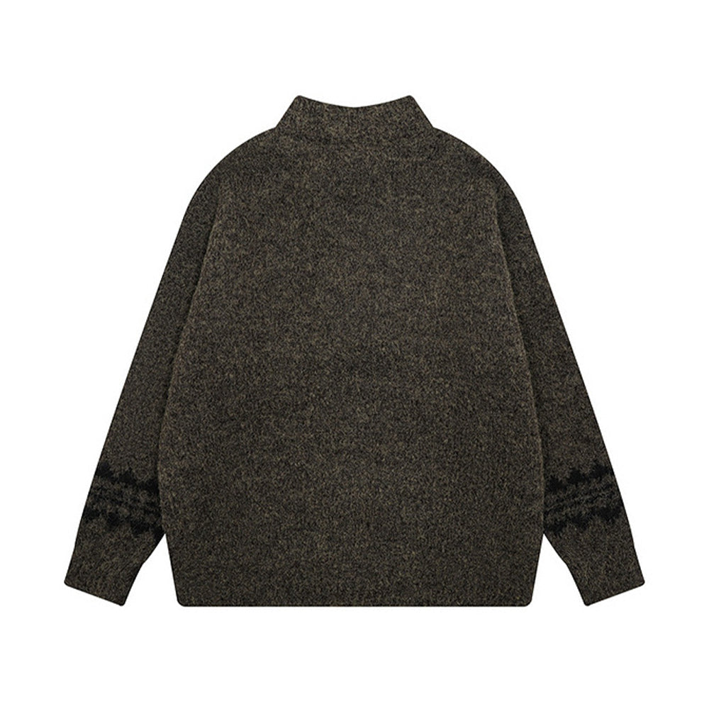 뿔 단추 자카드 스웨터