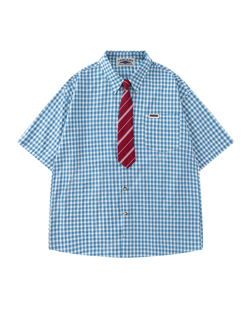 Casual plaid short-sleeved shirt