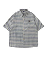 Casual plaid short-sleeved shirt