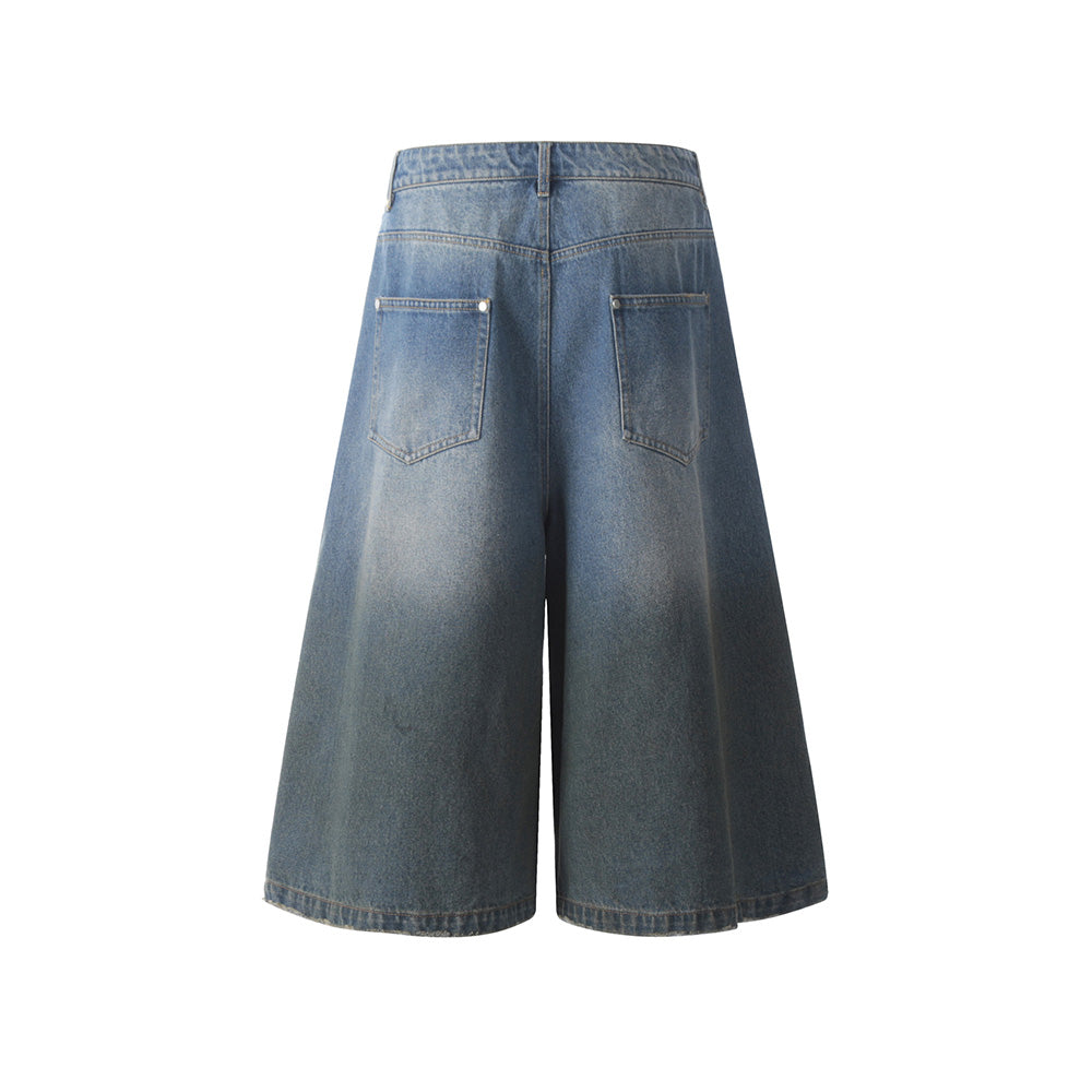 심플한 루즈한 데님 반바지