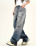 水洗破洞直筒牛仔褲
