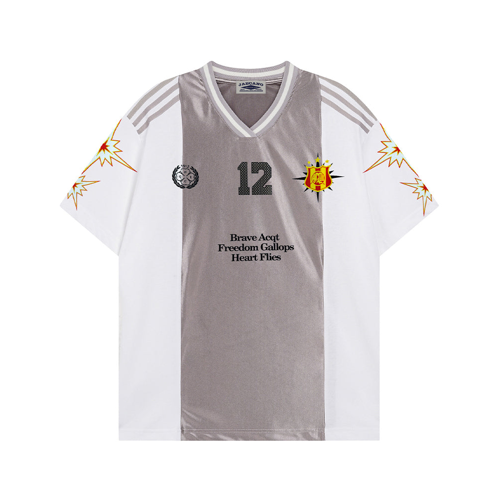 심플한 대비 컬러의 반팔